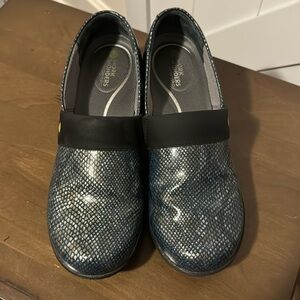 Reduced!  Dansko Work Wonders shoes, size 39